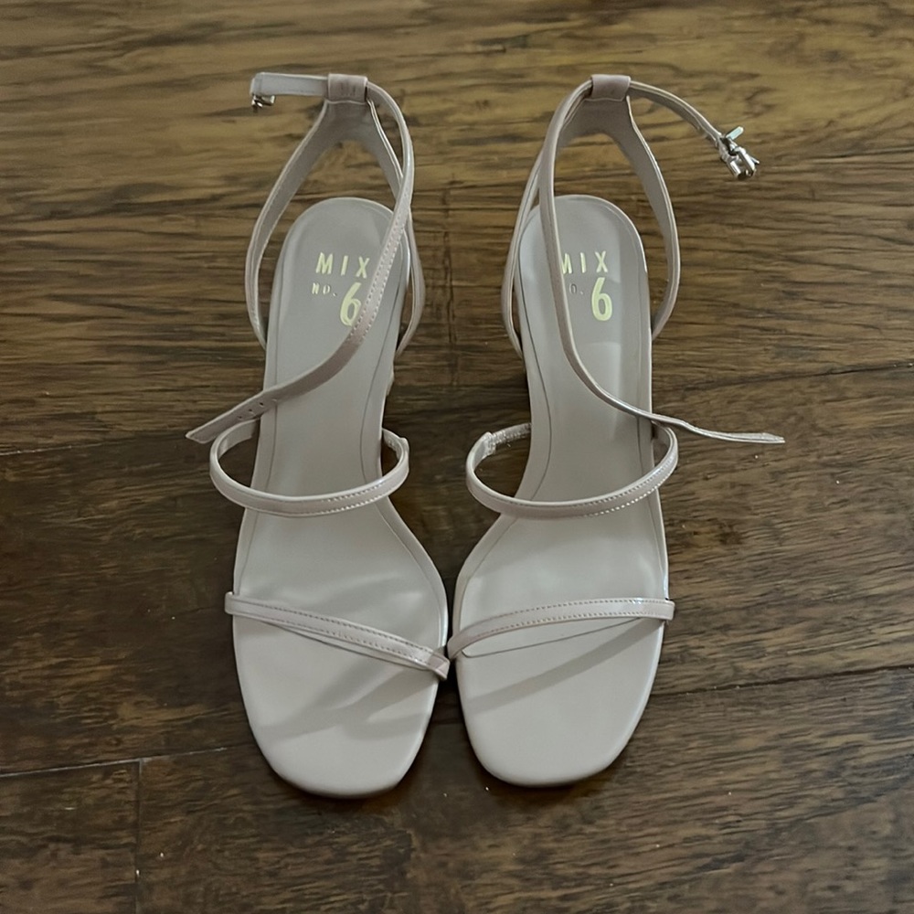 Mix 6 heels 8.5M